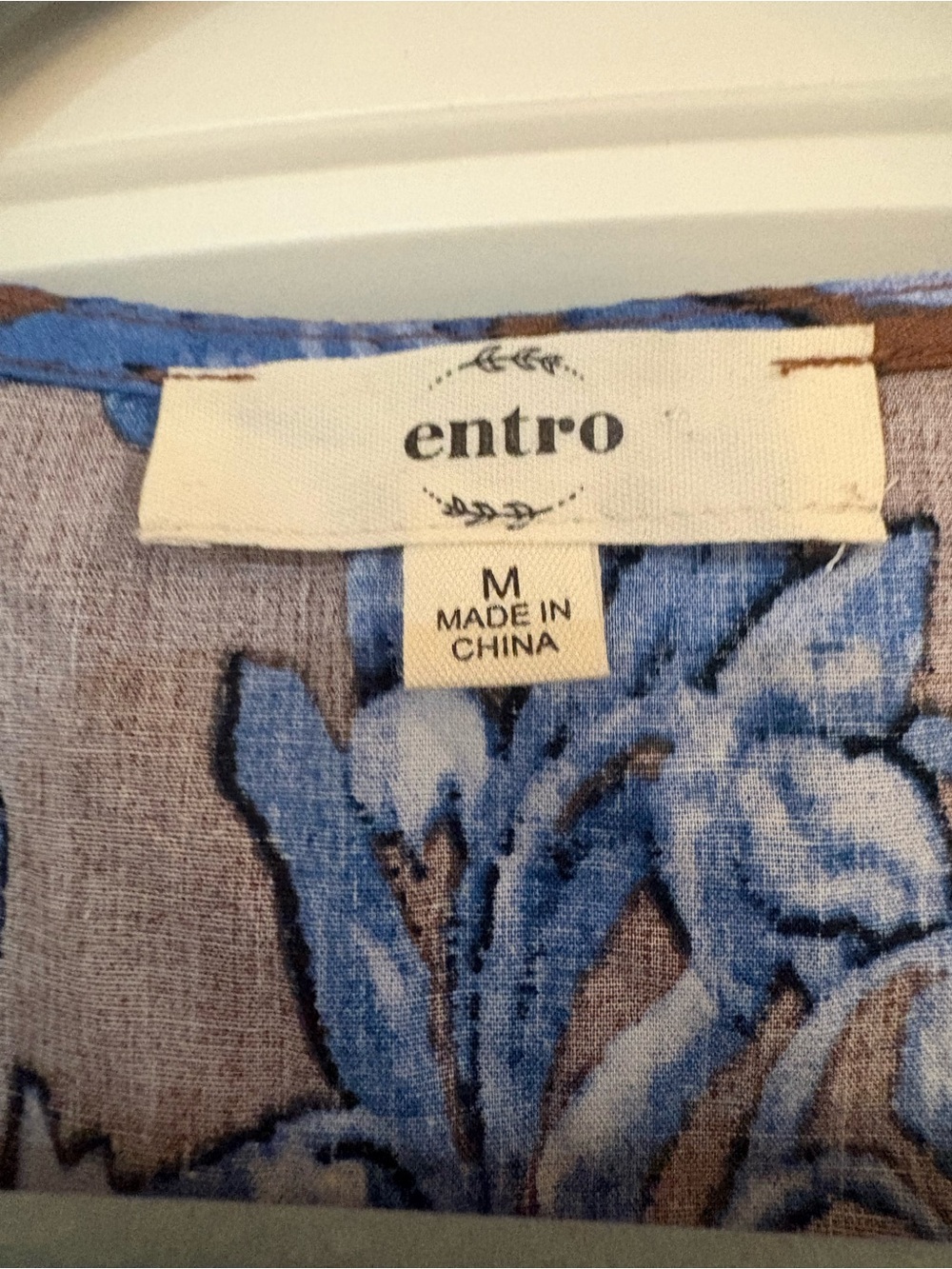 entro Brown Floral V-Neck Peplum Blouse with Blue Print - Picture 3 of 6